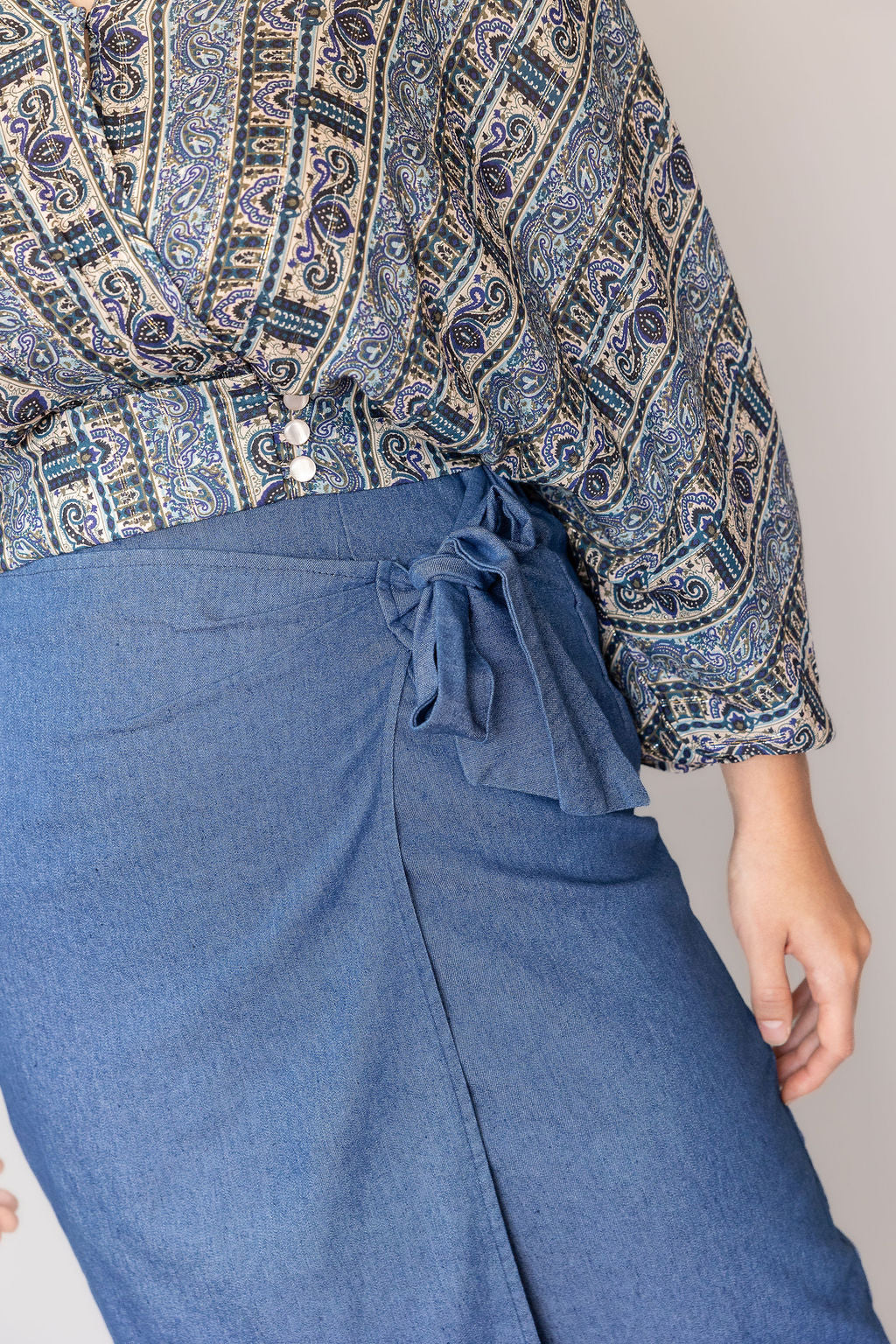 Falda Midi Bow