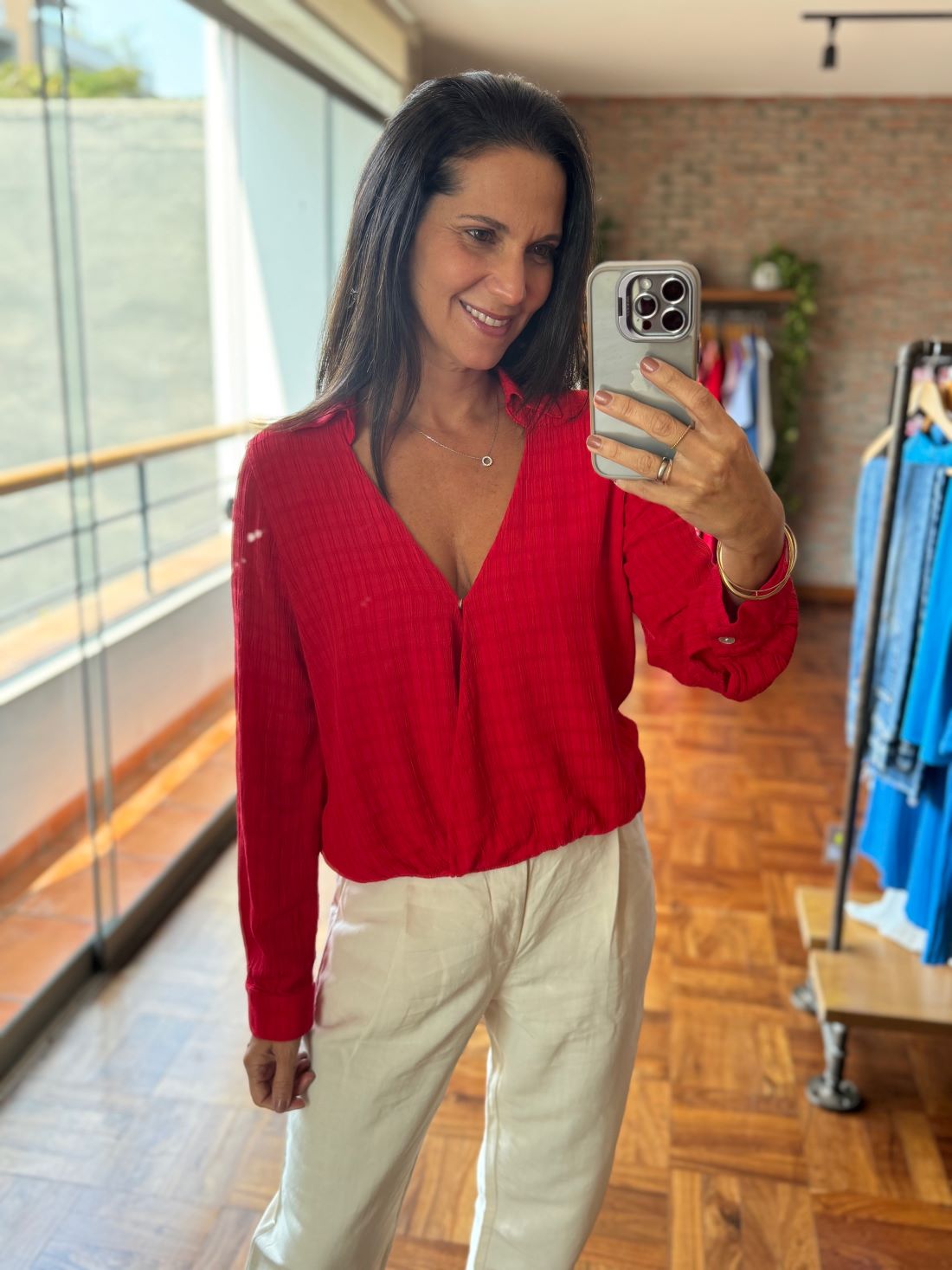 Blusa Neckline